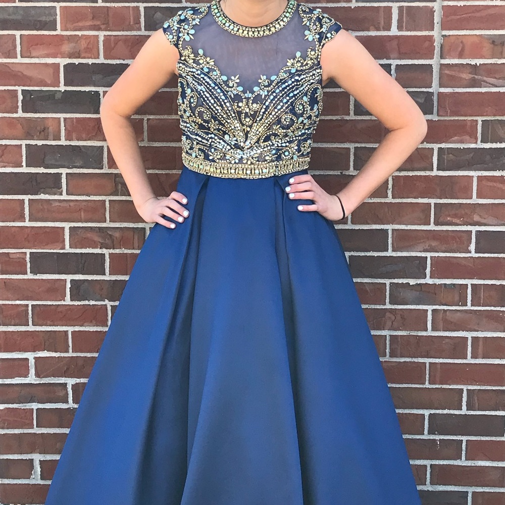 MacDuggal prom dress